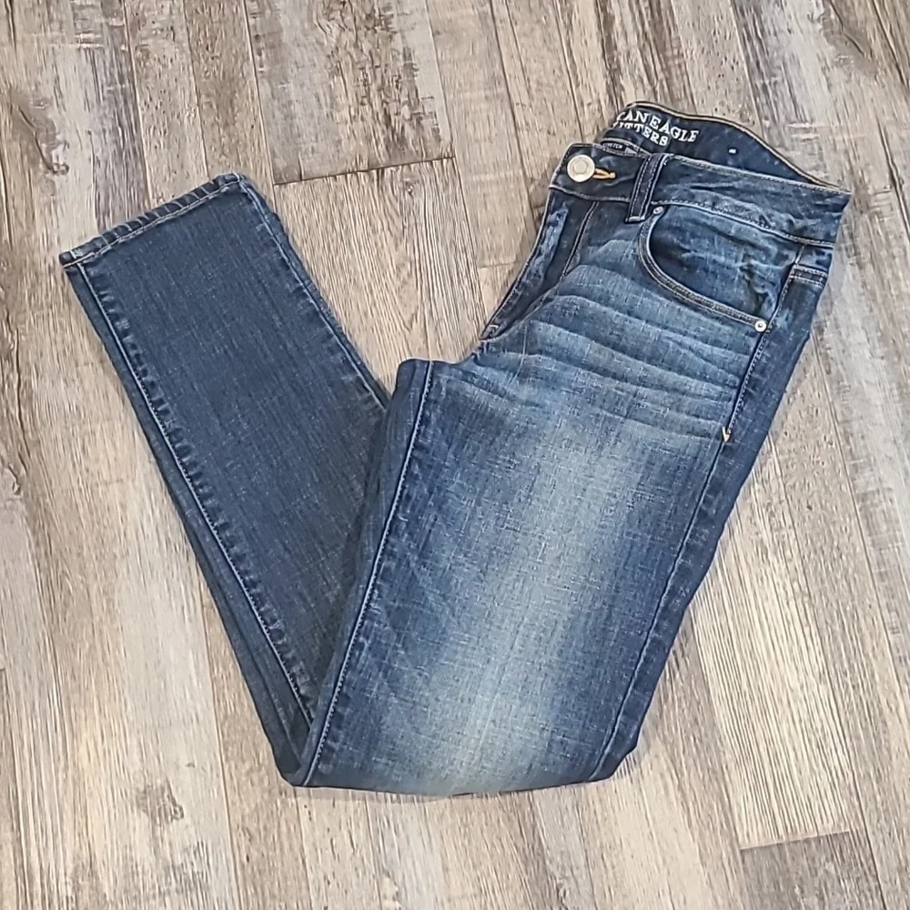 American Eagle "Skinny Jeans" Size 6| Medium Wash - Picture 3 of 5